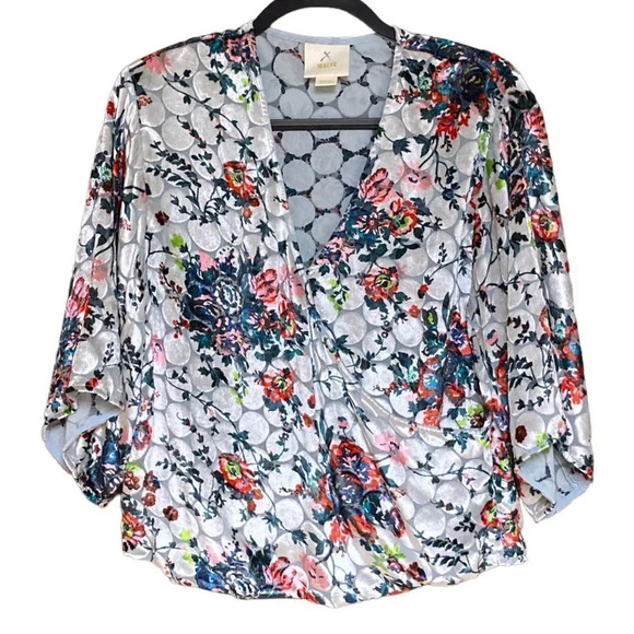 ANTHROPOLOGIE Maeve Umi Velvet Wrap Top Size Extra Small Floral - Picture 2 of 7